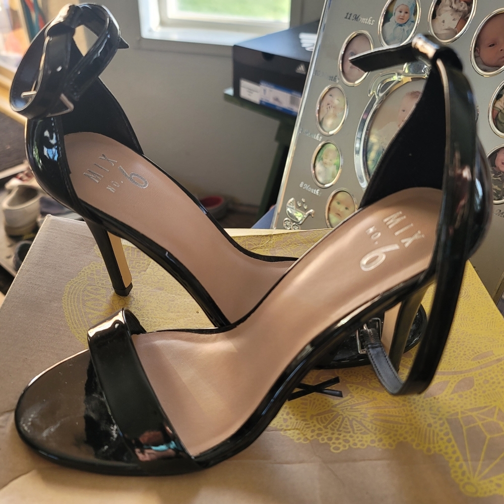 Mix no. 6 heels